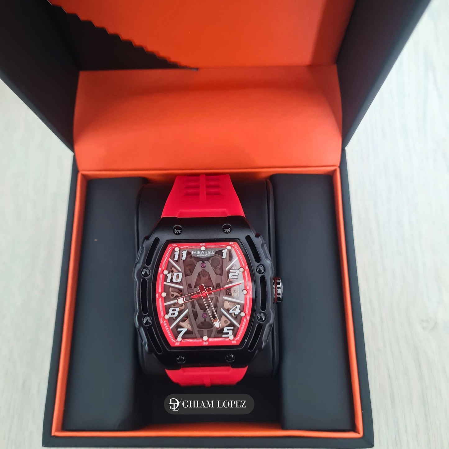 Reloj Automático MARK FAIRWHALE RADIANCE - Rojo