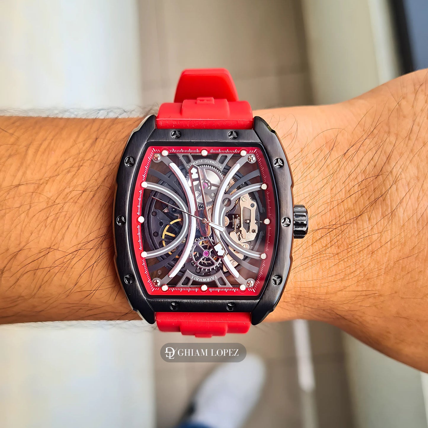 Reloj Automático MARK FAIRWHALE VALYRIAN - Rojo